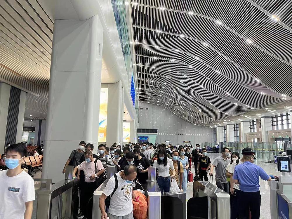 东莞站深圳北站包车接送